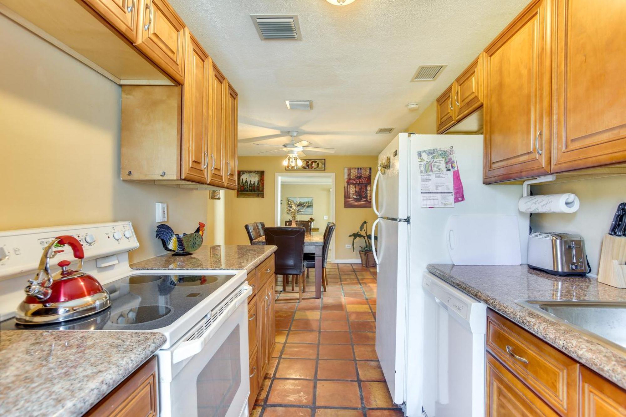 Canal Side Retreat With Dock, By Hollywood Boardwalk Fort Lauderdale Ngoại thất bức ảnh